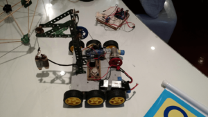 Robô apresentado no Arduino Day 2017.